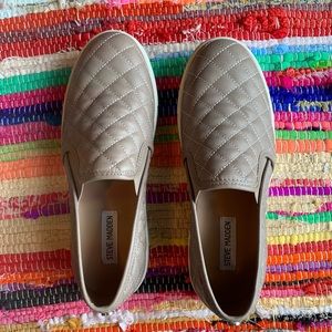 Steve Madden slip on